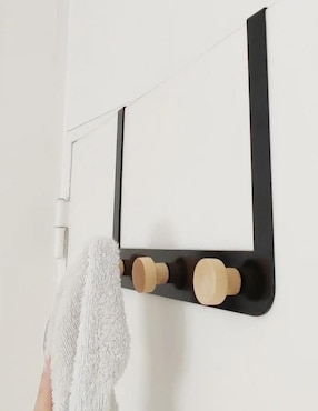 Perchero de pared Good & Good de acero 3 ganchos